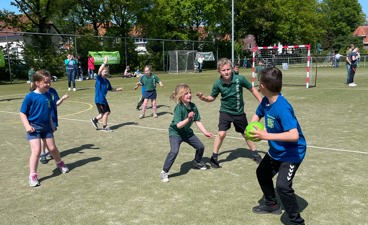 Schoolhandbaltoernooi - Handbalvereniging BDC